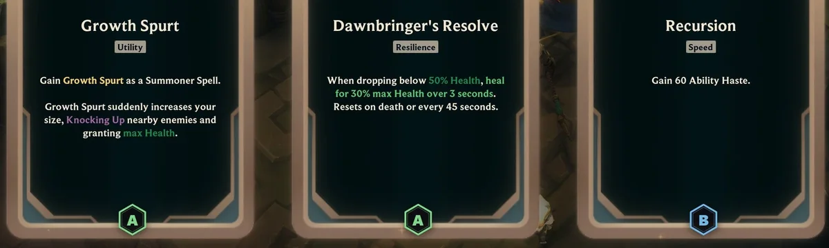 Három ARAM Mayhem augment kártya játék közben Hexgate tier jelvényekkel: Growth Spurt A, Dawnbringer's Resolve A, Recursion B
